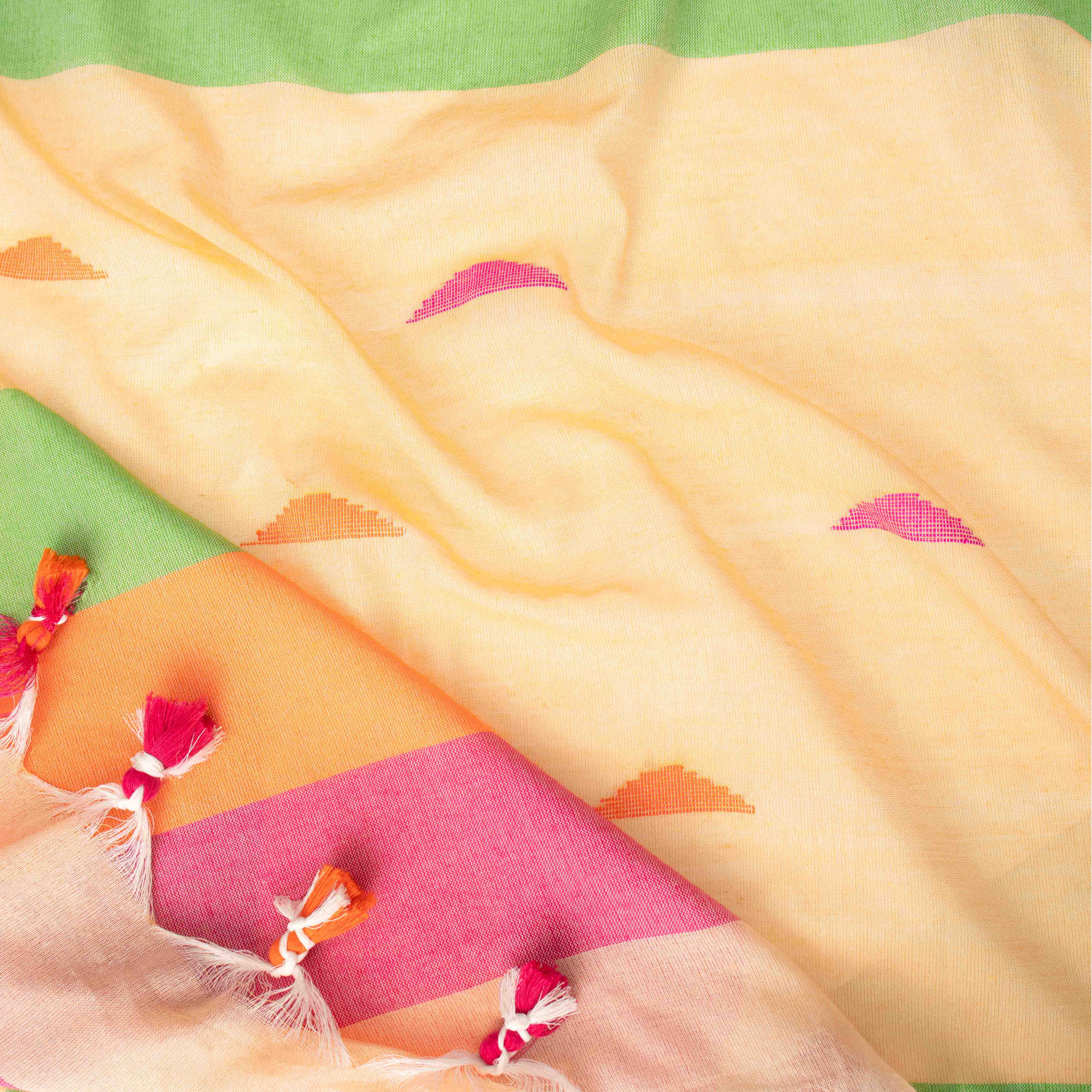Cloud-like Soft Cotton Saree with Threaded Butis in Beige & Rust