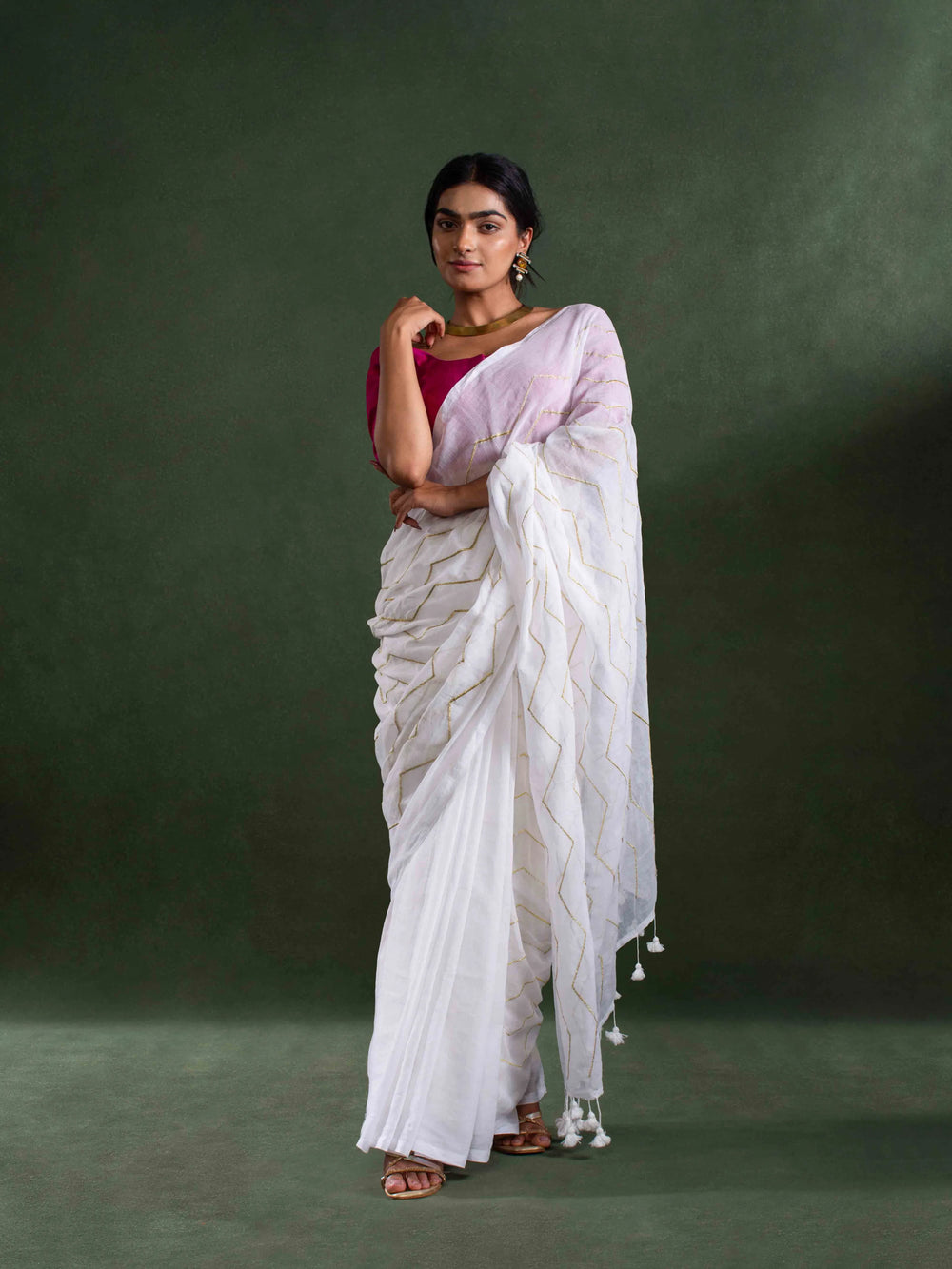 Featherlight Mul Cotton Saree in Ivory White with Wave Patterns