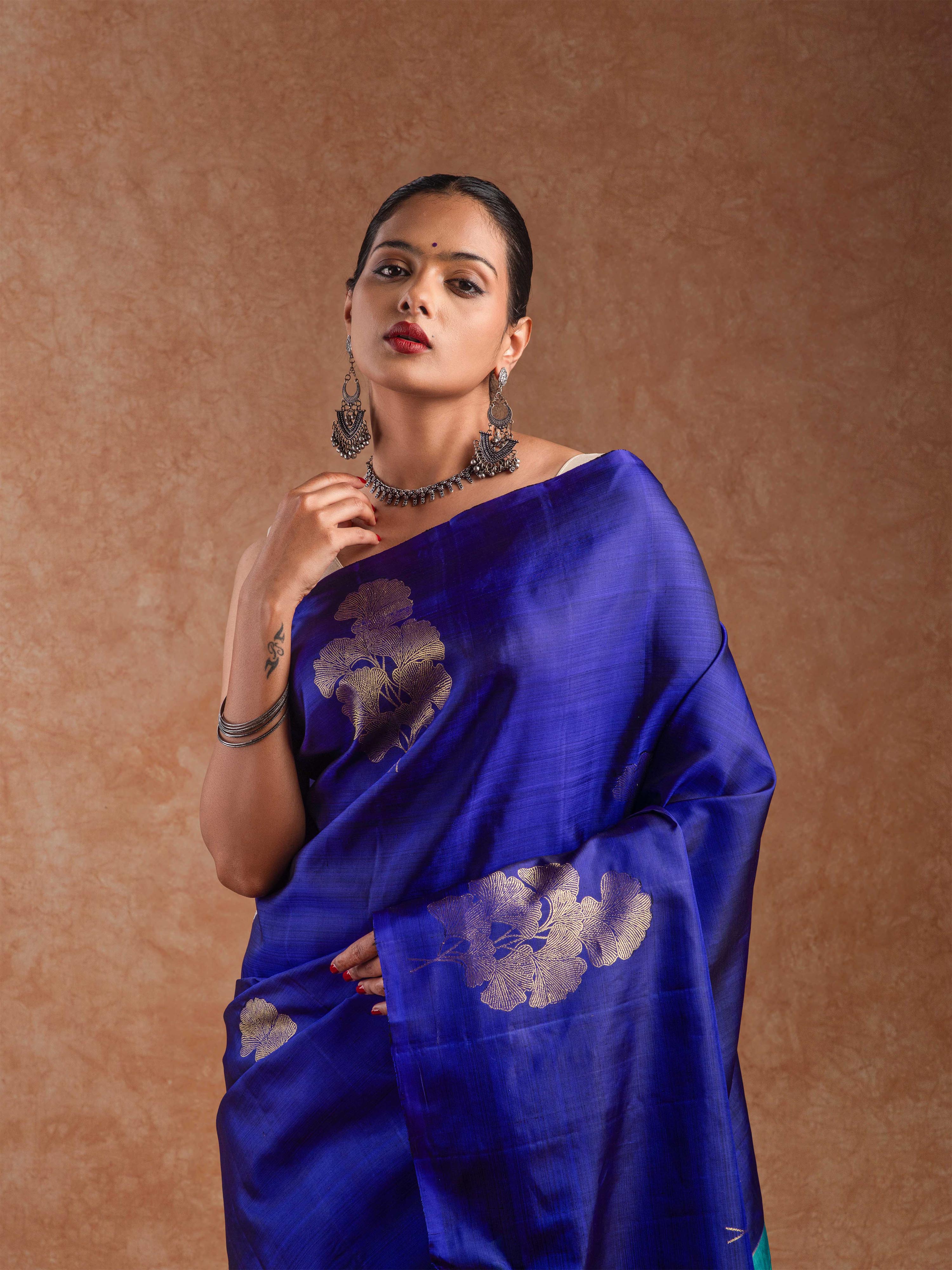 Kanjeevaram Raw Silk Saree in Indigo & Emerald