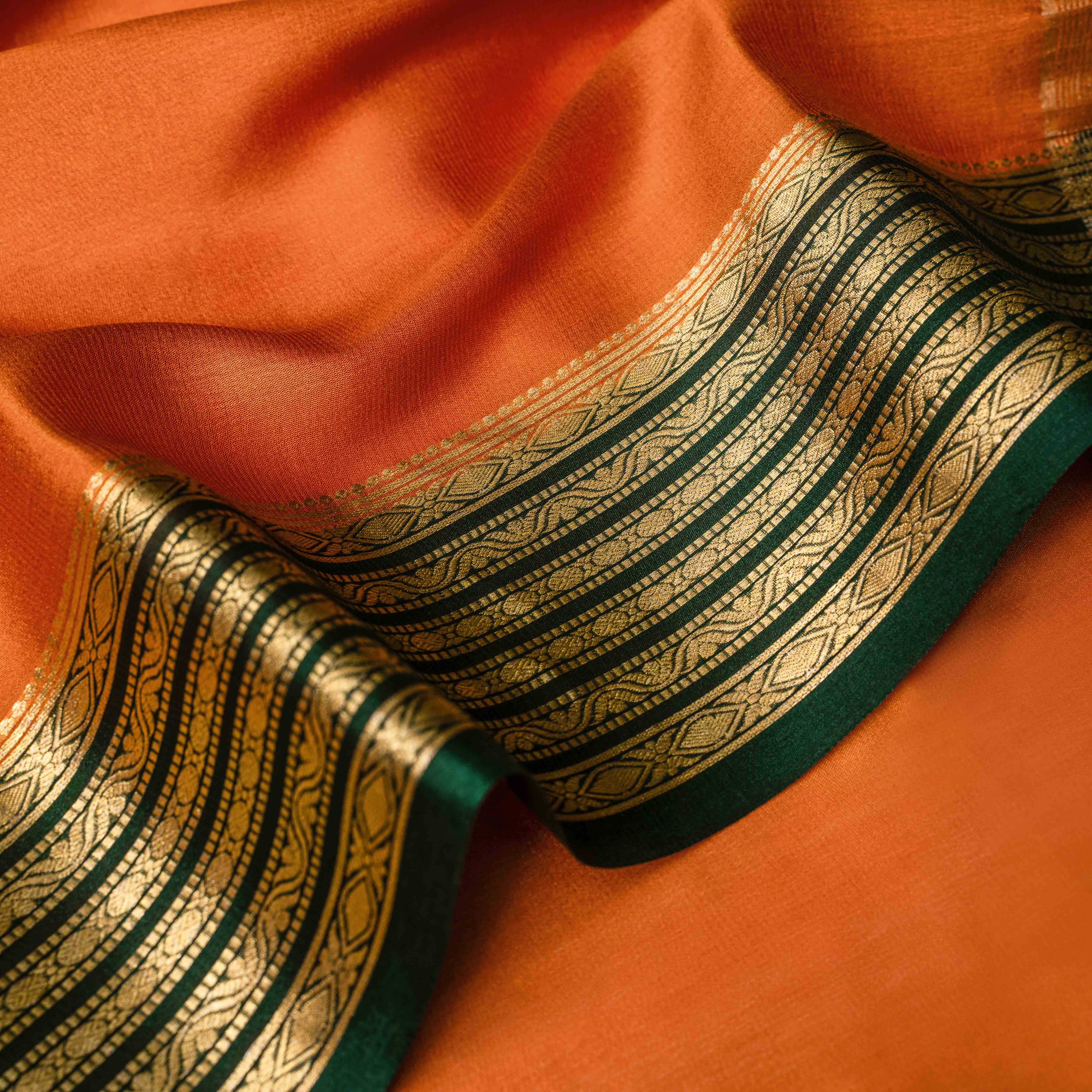 Mysore Crepe Silk Plain Saree in Burnt Orange & Forest Green
