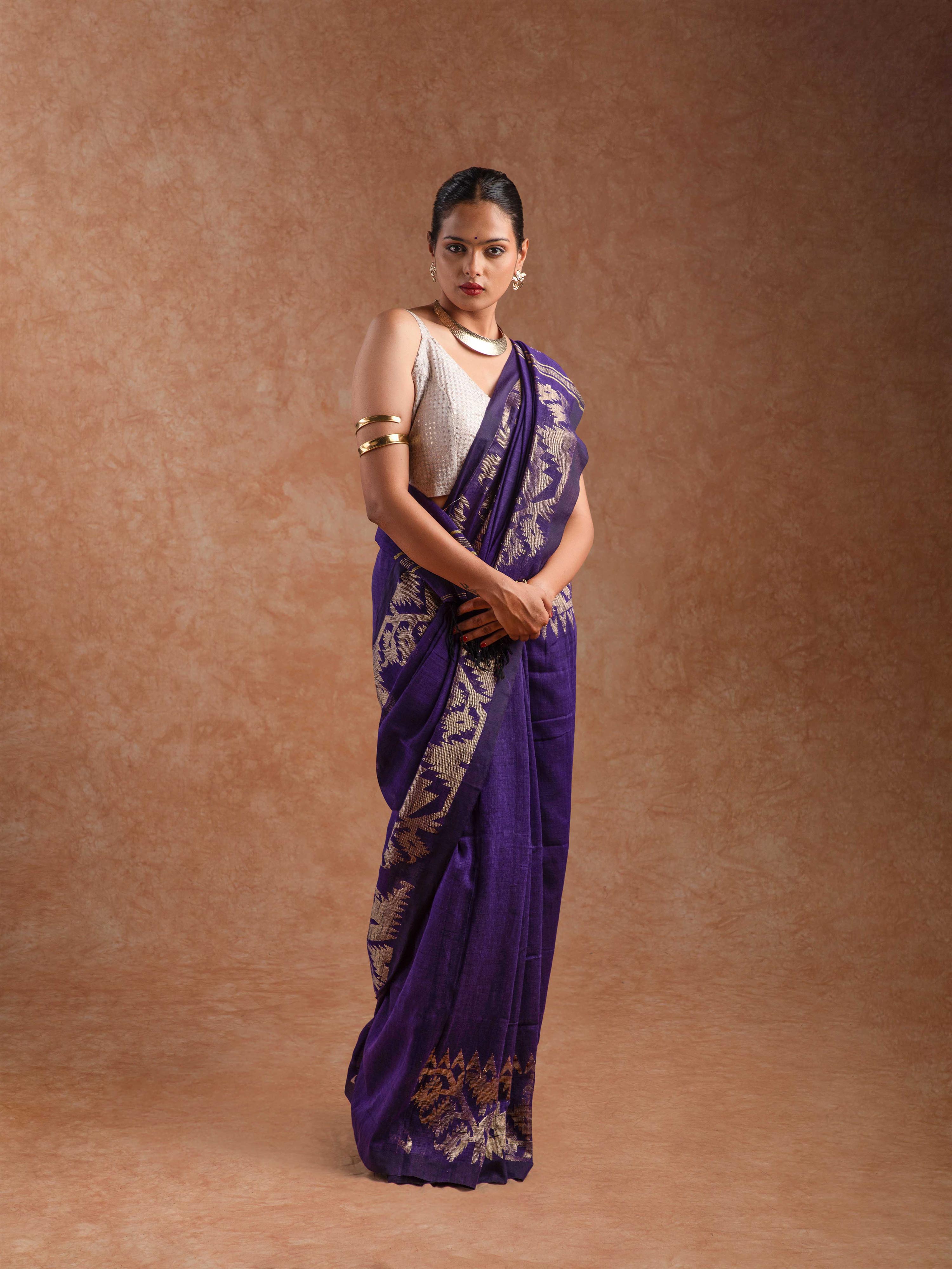 Pure Linen Jamdani saree in Deep Violet & Antique Gold