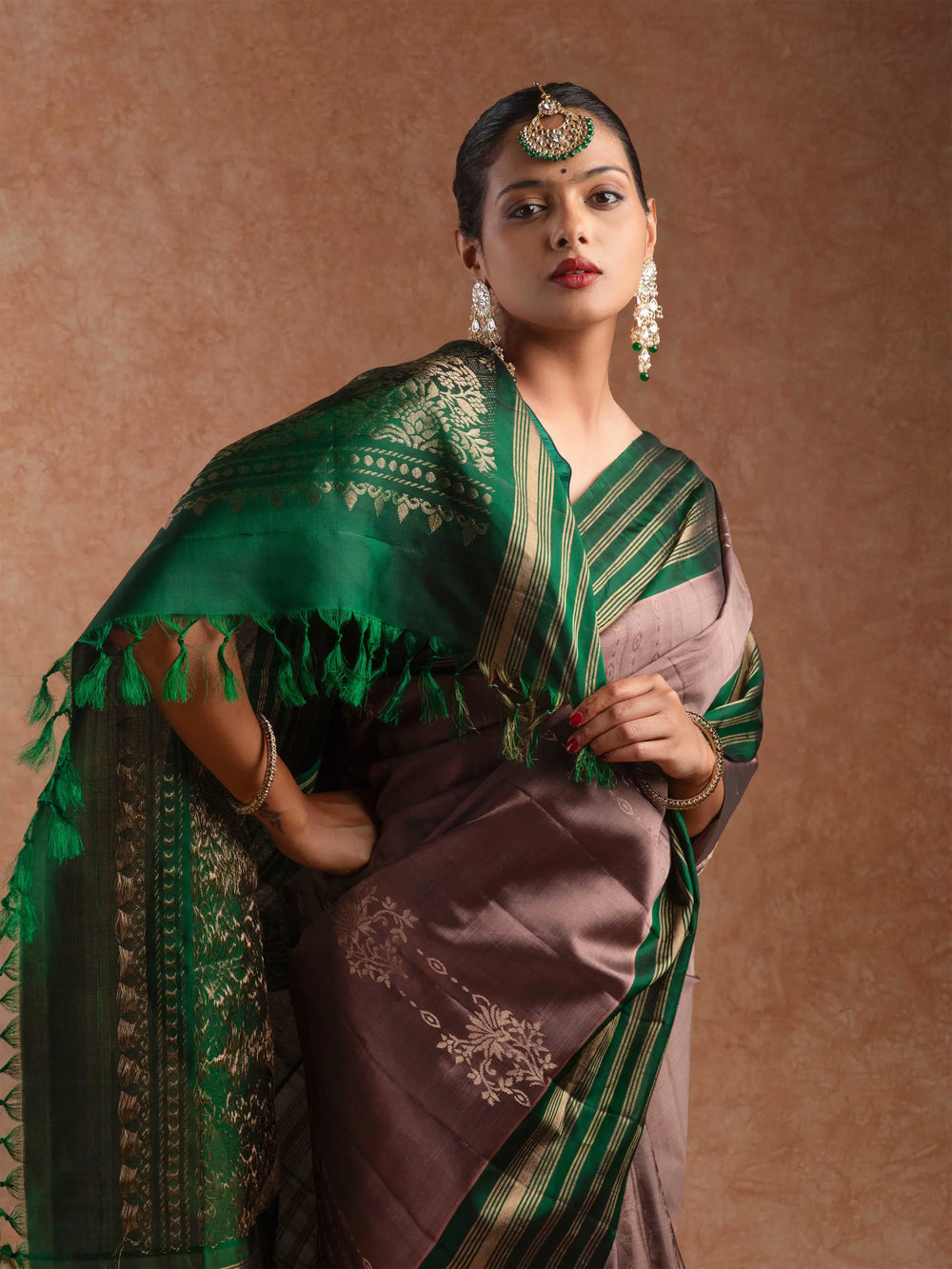 Kanjeevaram Handloom Soft Silk Saree in Cocoa & Forest Green