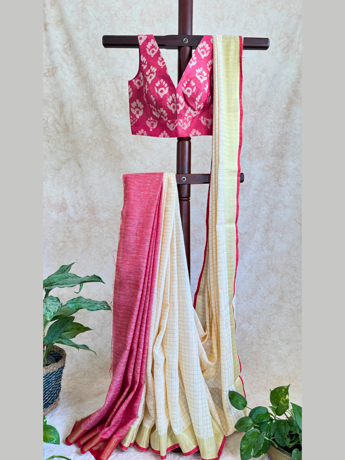 Self Textured Pure Linen Saree With Hand Block Printed Blouse