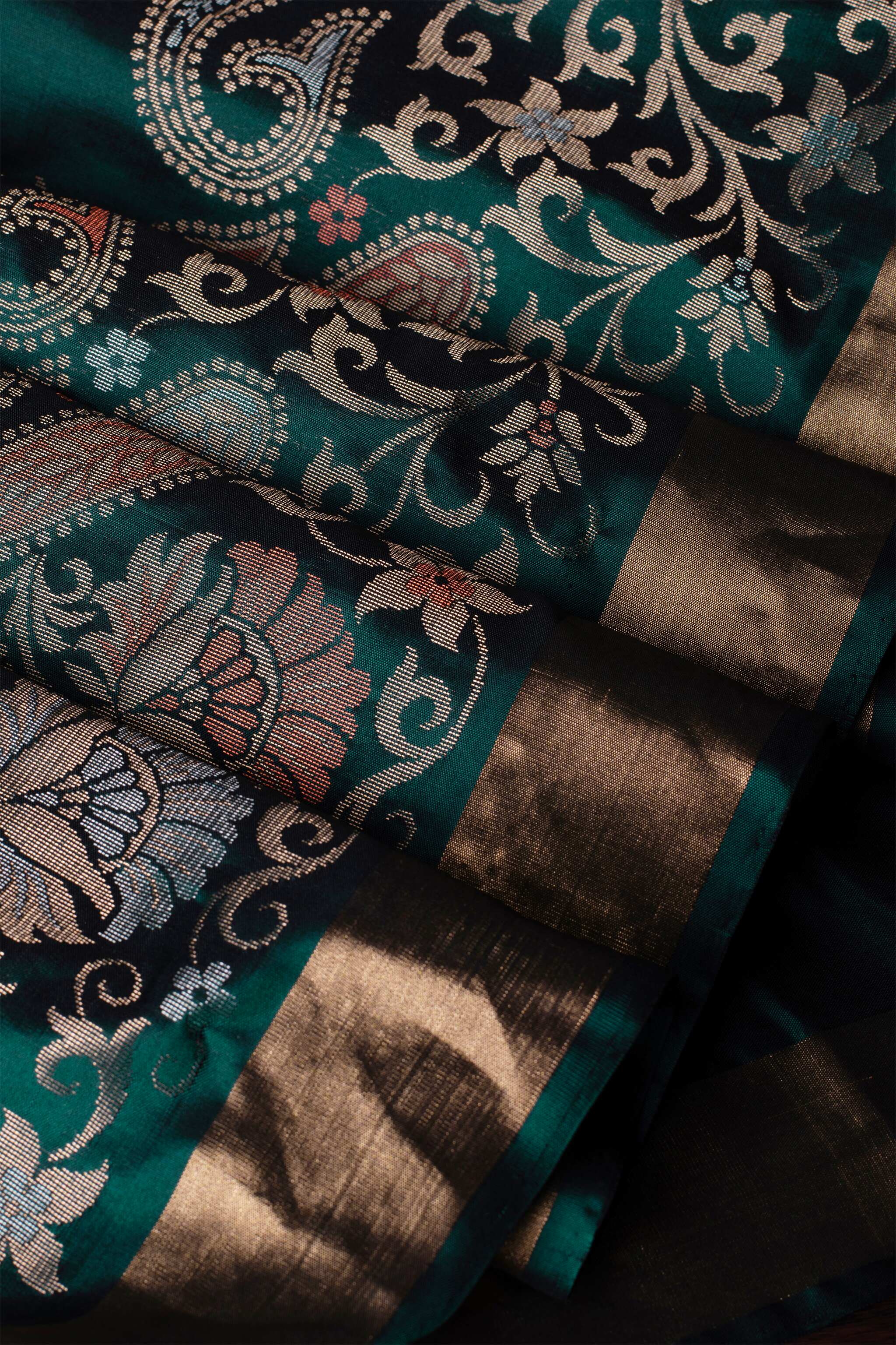 Handwoven Emerald Green and Pink Kanjeevaram Soft Silk (Double Warp)