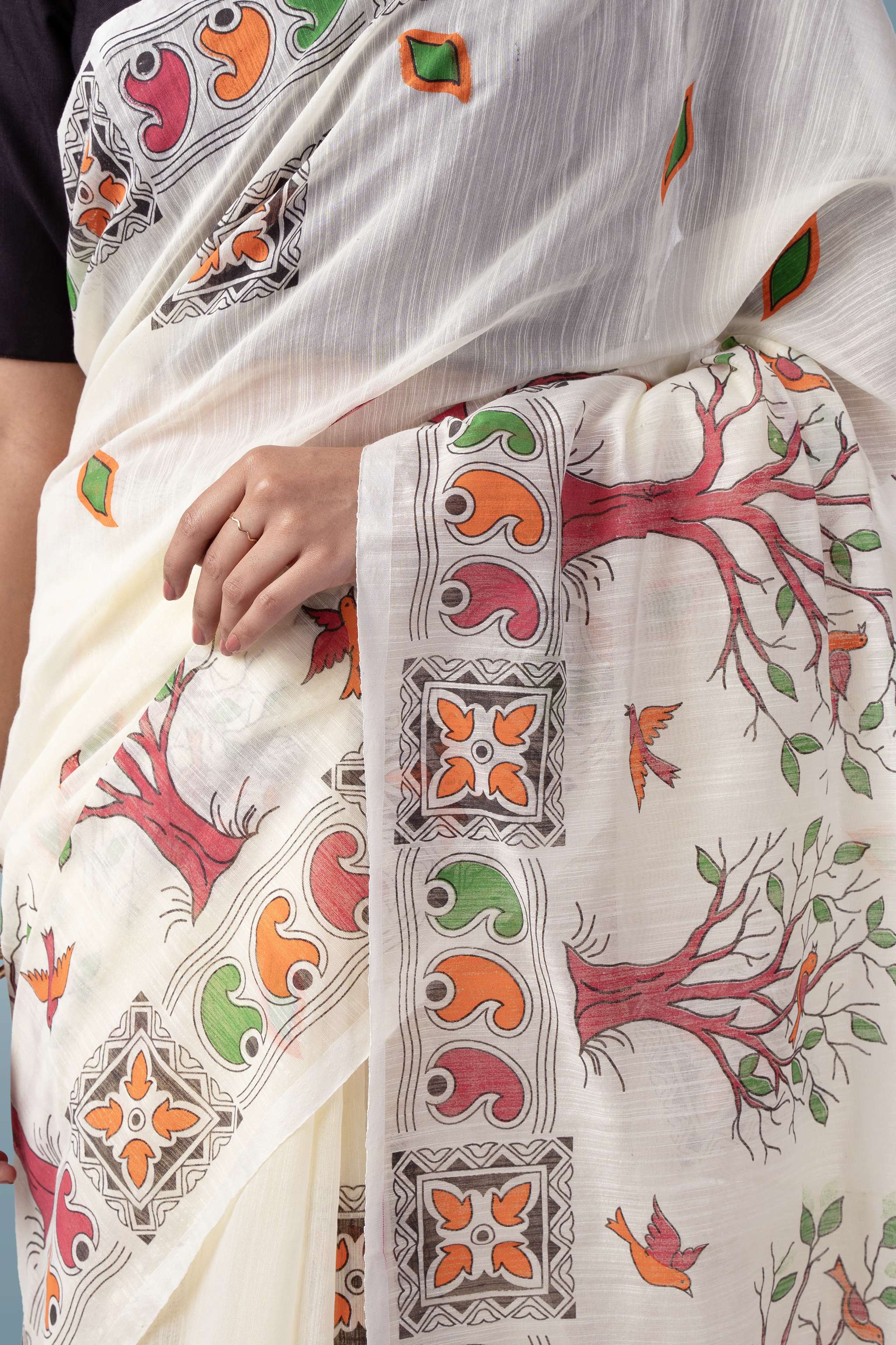 Ivory Ultra-light Handspun Khadi Printed Saree