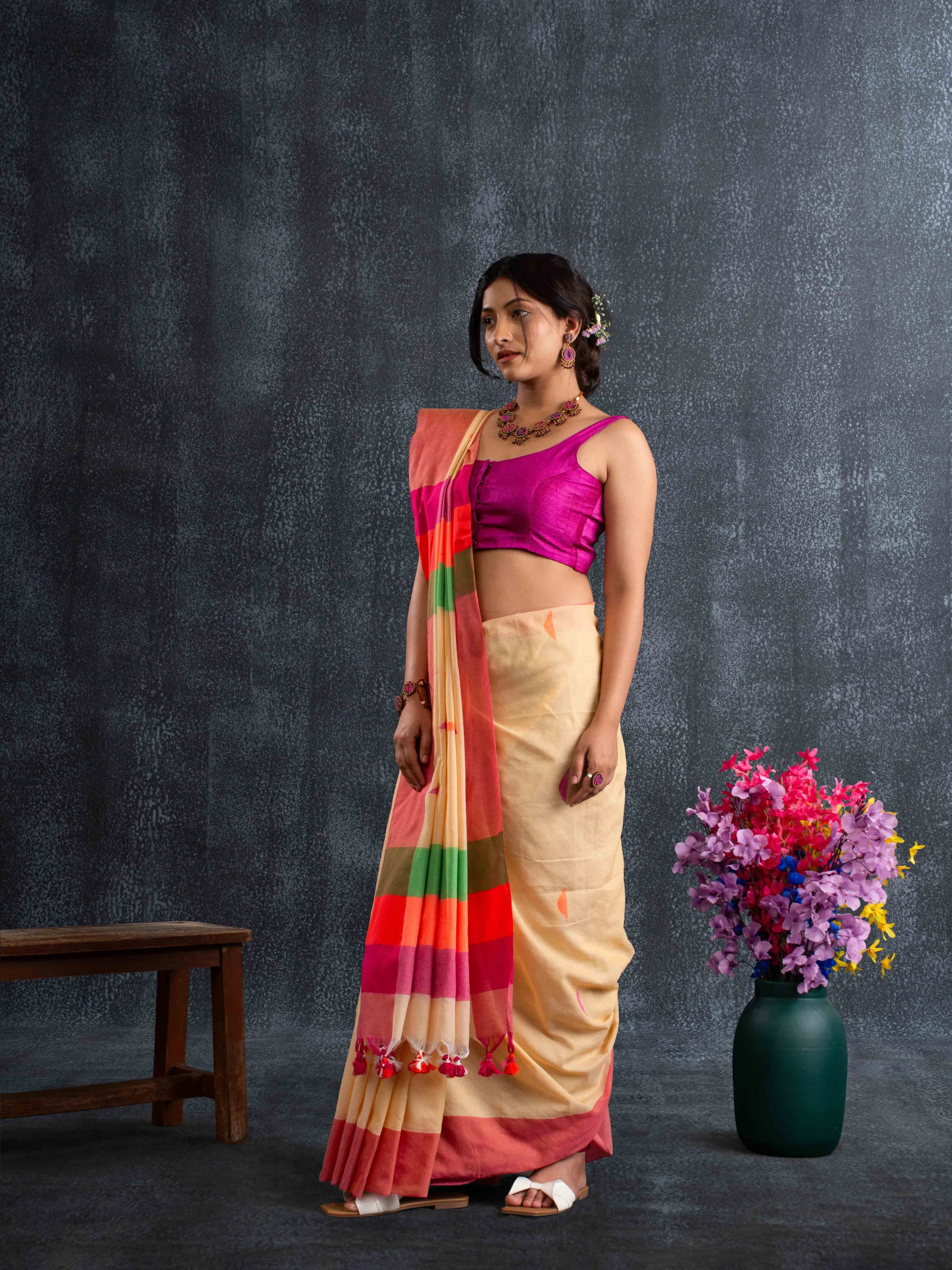 Cloud-like Soft Cotton Saree with Threaded Butis in Beige & Rust