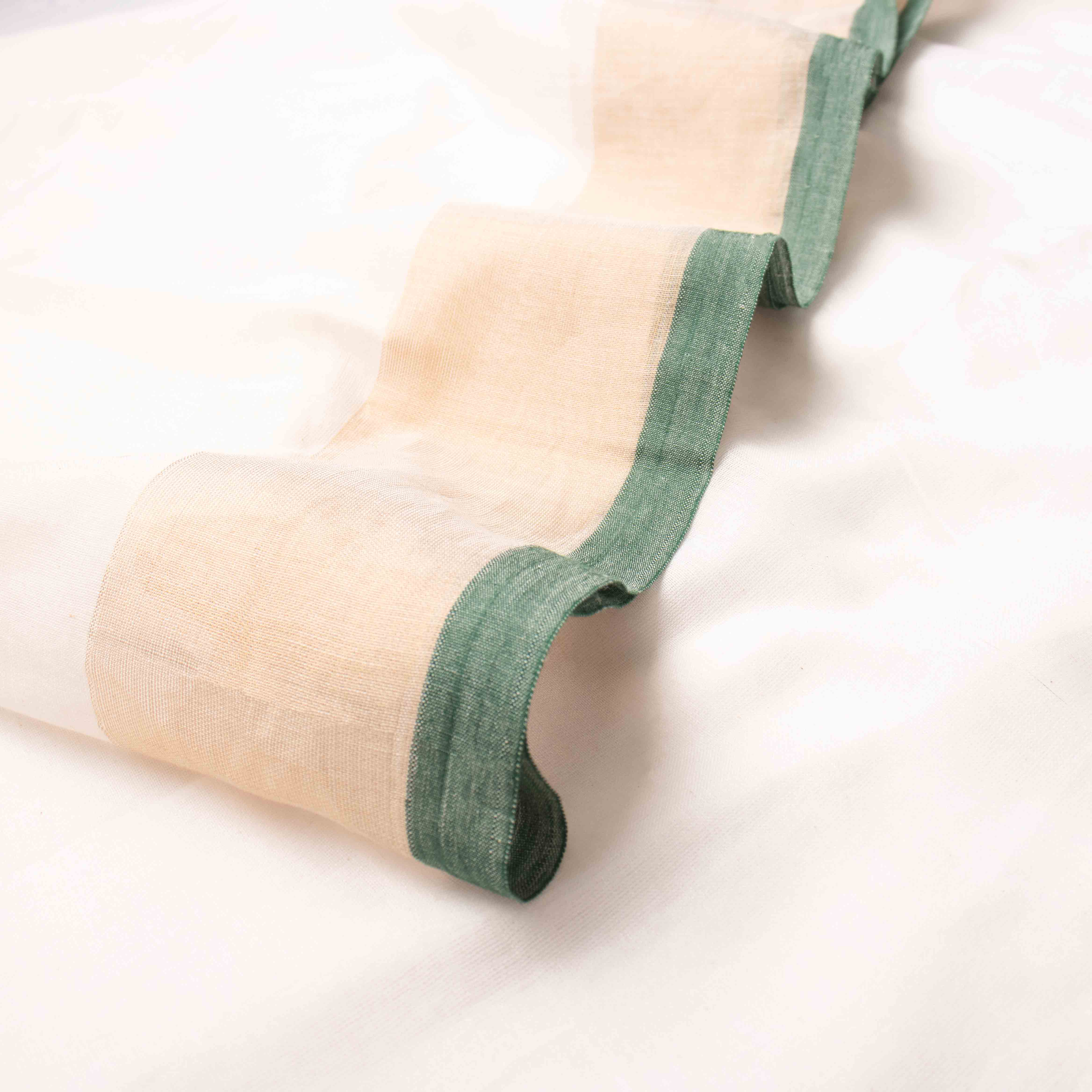 Ultra-sort Mul Cotton Saree in Off-white with Gold Zari
