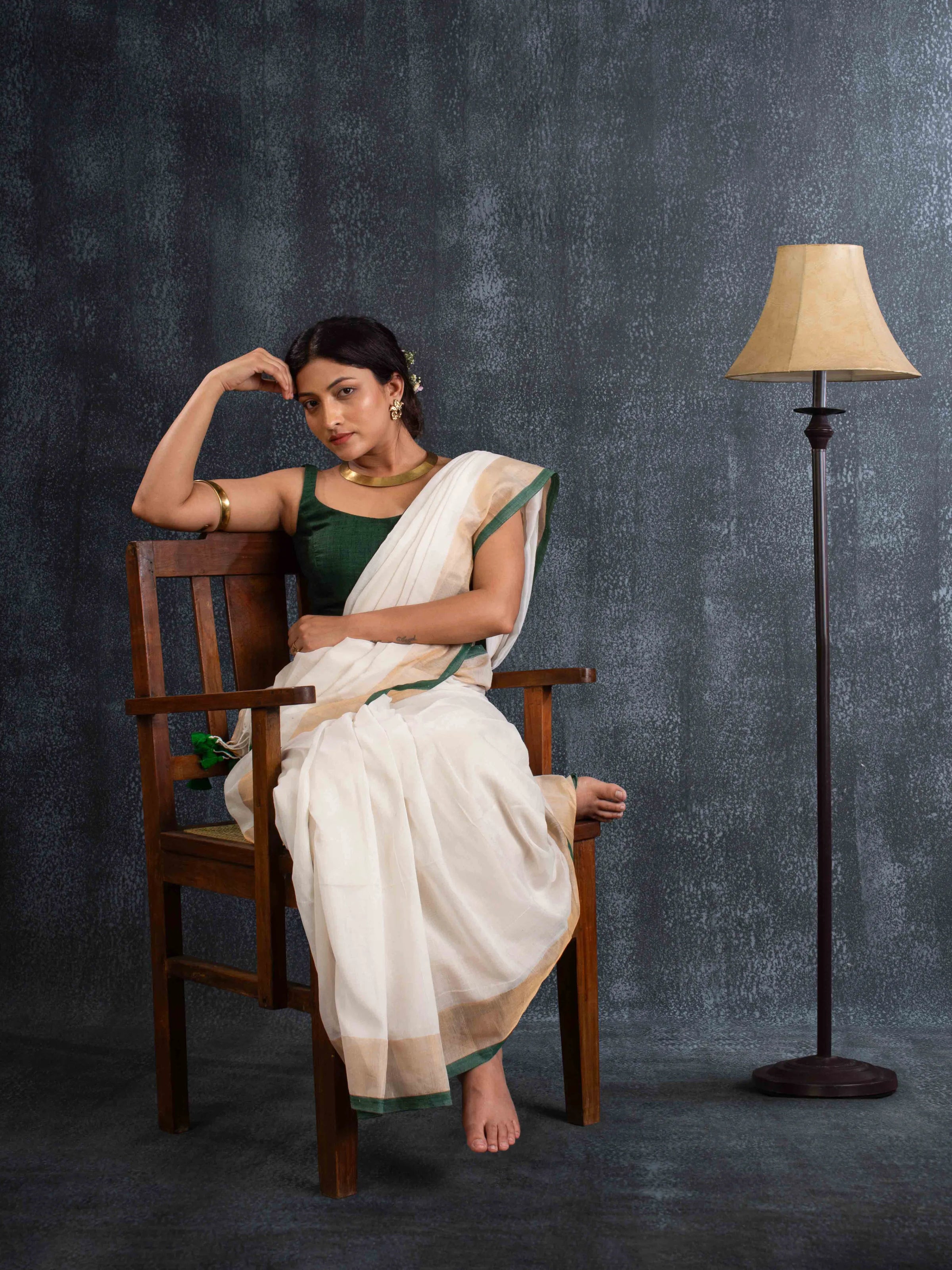 Ultra-sort Mul Cotton Saree in Off-white with Gold Zari