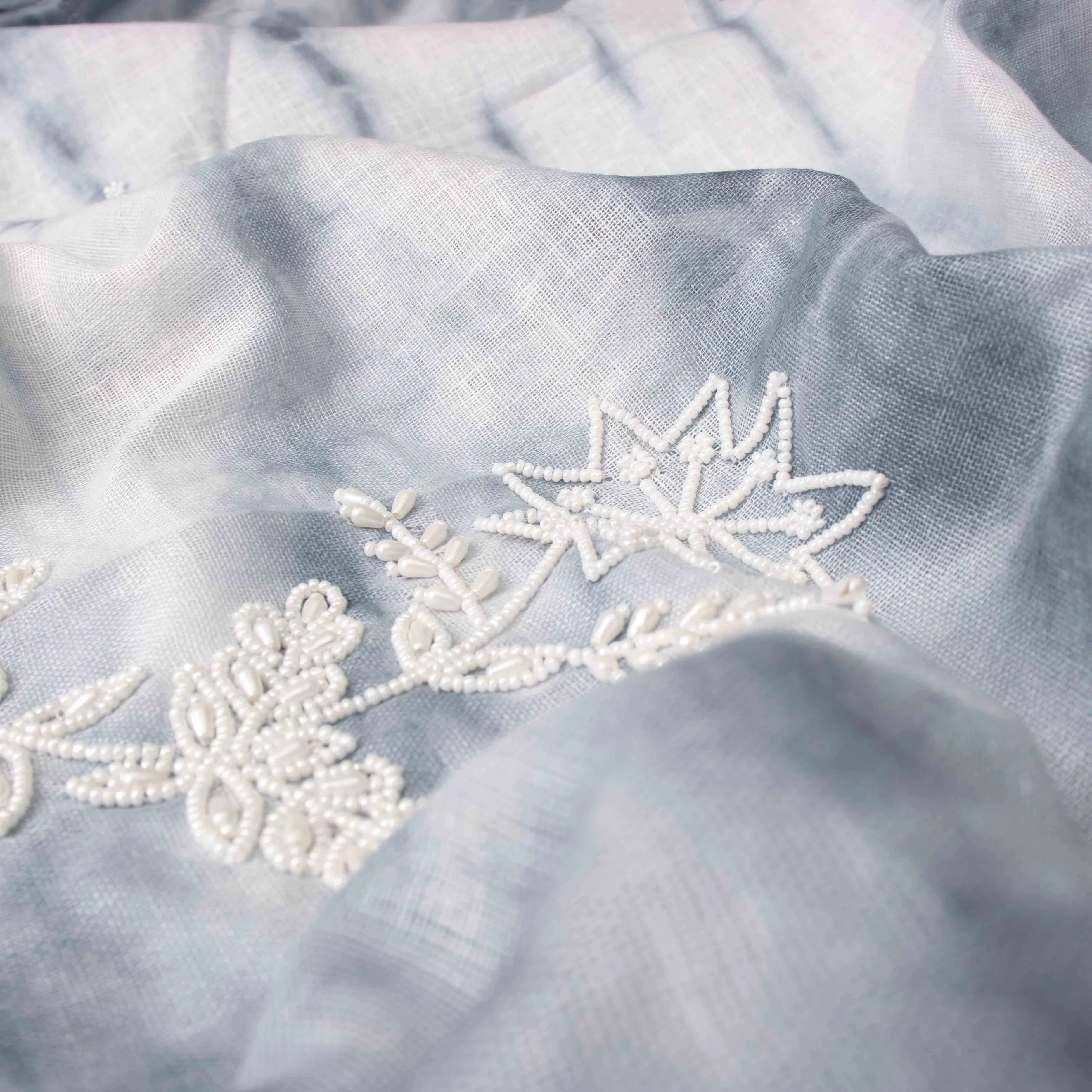 Plush 100% Pure Linen Saree in Misty Grey with Delicate Floral Motifs