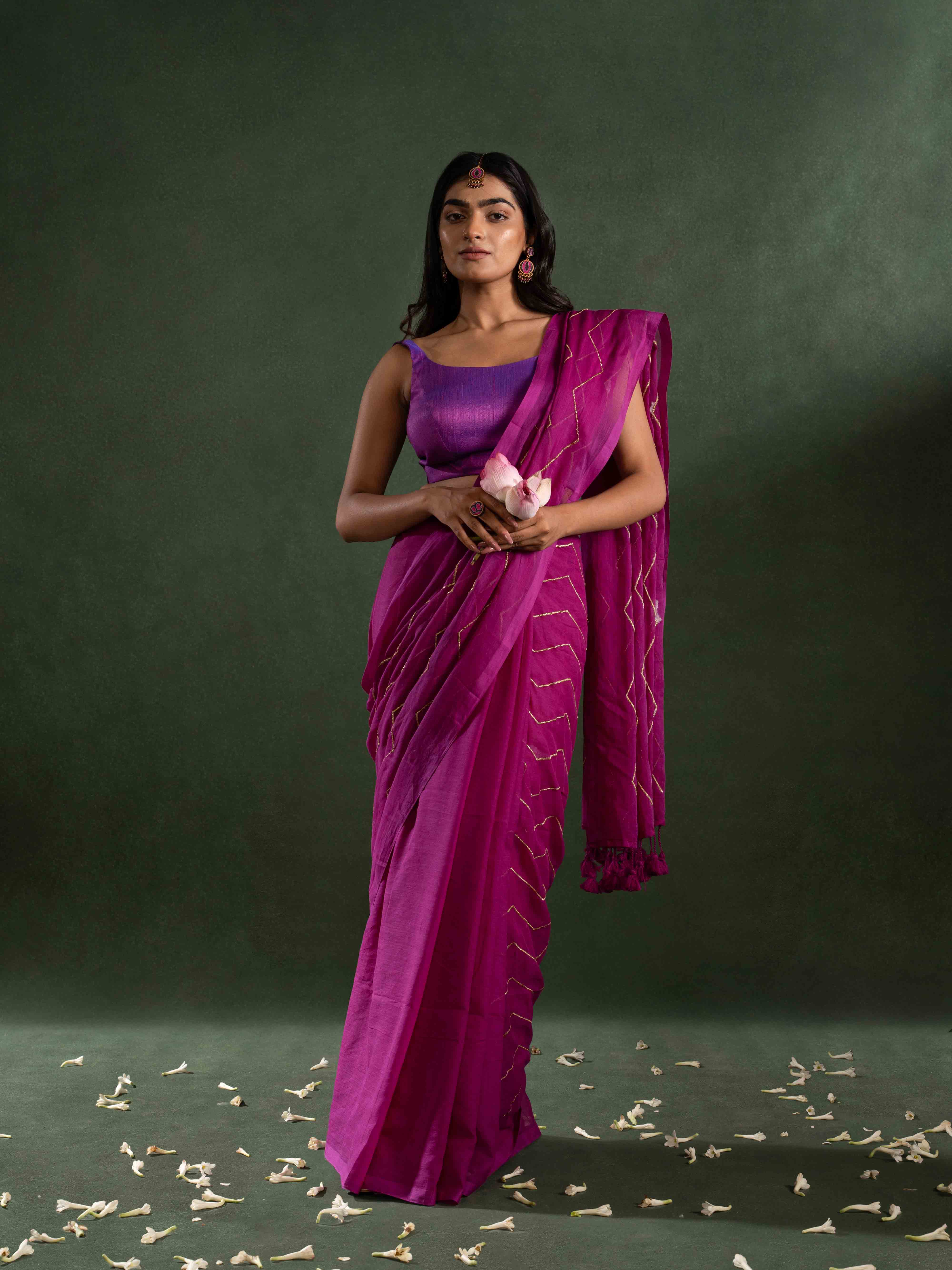 Featherlight Mul Cotton Saree in Orchid Pink with Wave Patterns