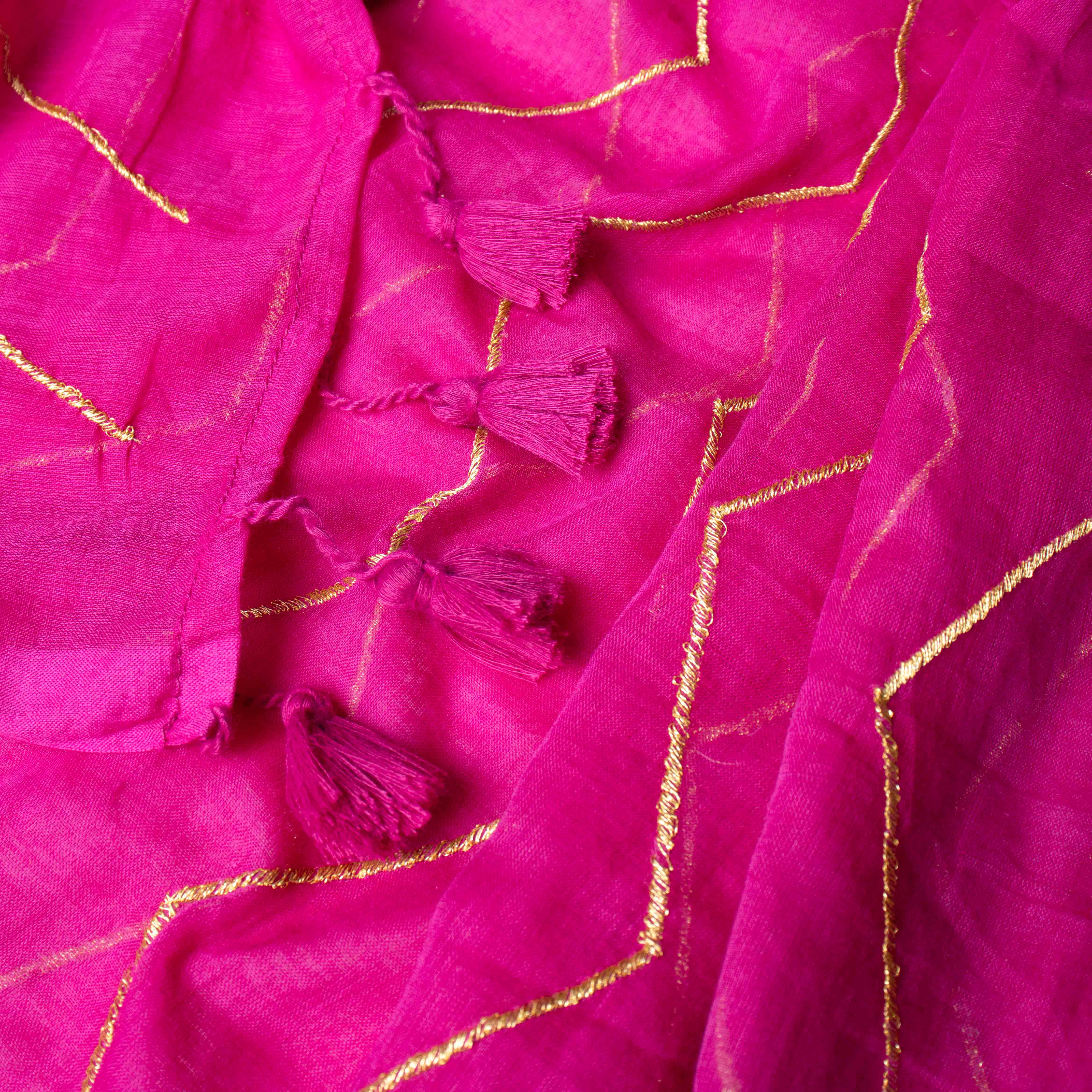 Featherlight Mul Cotton Saree in Orchid Pink with Wave Patterns