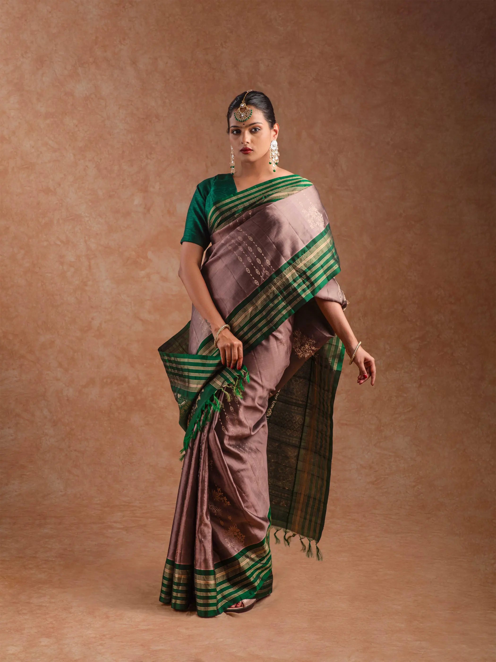 Kanjeevaram Handloom Soft Silk Saree in Cocoa & Forest Green