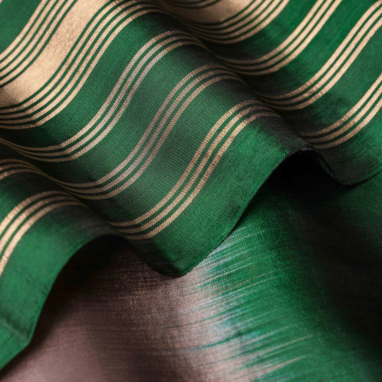 Kanjeevaram Handloom Soft Silk Saree in Cocoa & Forest Green